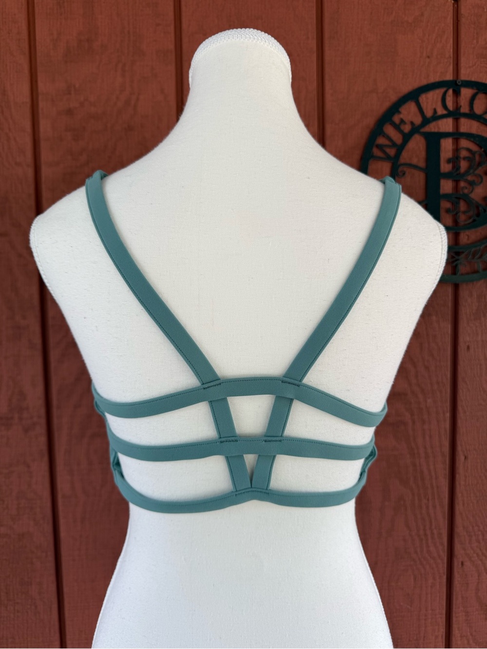 VUORI Yosemite Bra Agate Green Strappy Back Low Impact Sports Bra - Picture 4 of 8